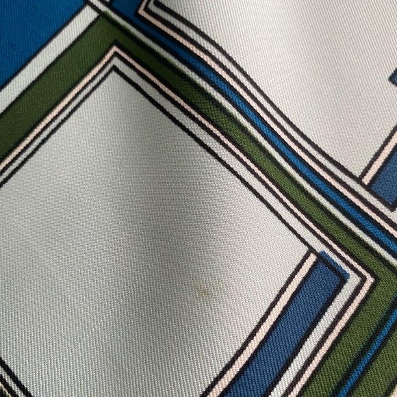 HERMES SCARF LE COUPES VINTAGE HERMES SCARF F. de la PERRIERE - Picture 14 of 14